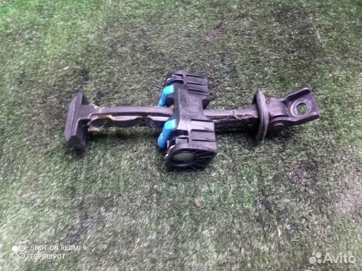 Ограничитель двери Volkswagen Tiguan (2007-2011)