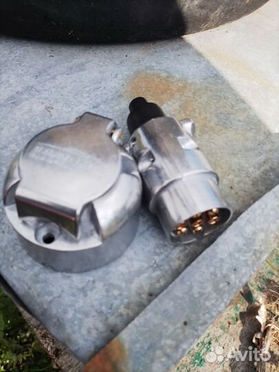 Розетка с вилкой на прицеп