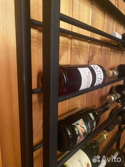 Полка настенная для бутылок вина