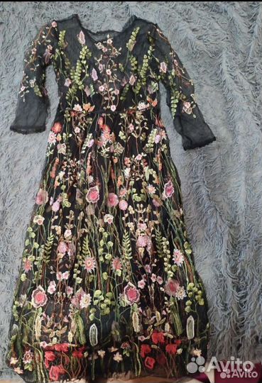 Нарядное платье