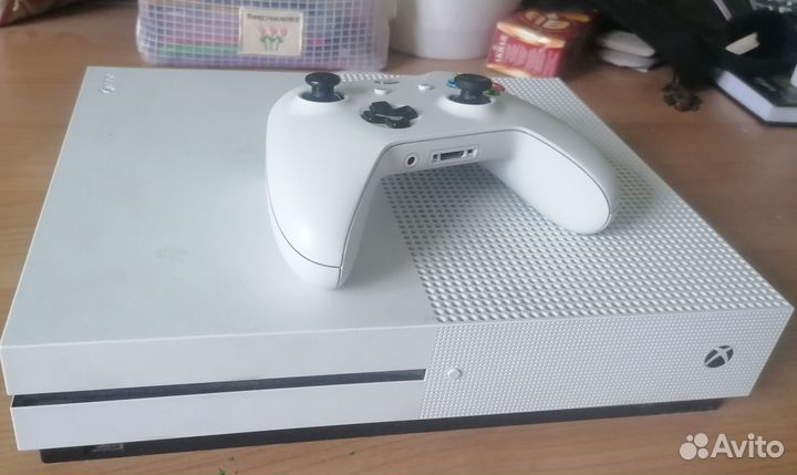 Xbox one s 1tb 100+игр, gamepass
