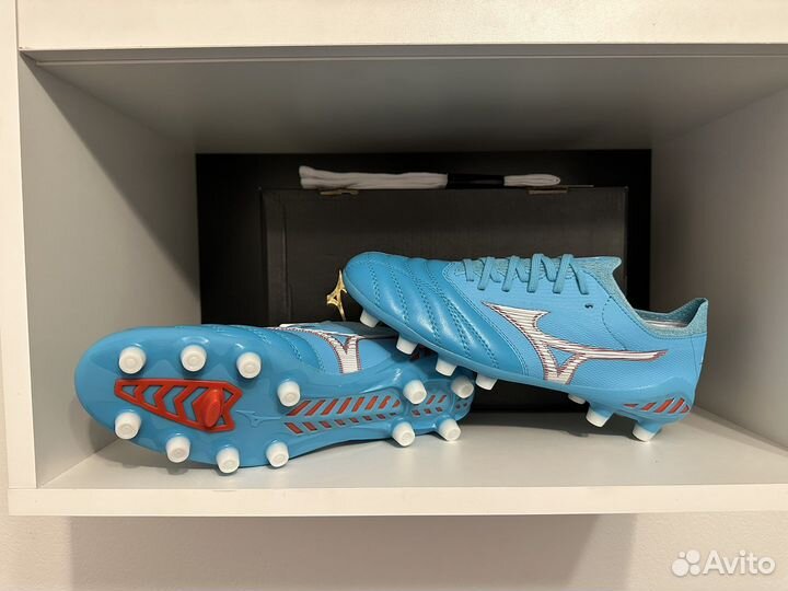 Футбольные бутсы Mizuno Morelia Neo