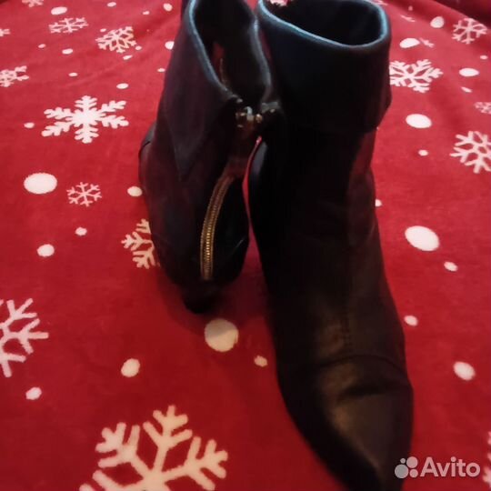Ботильоны женские натуральная кожа 39 б,у. италия