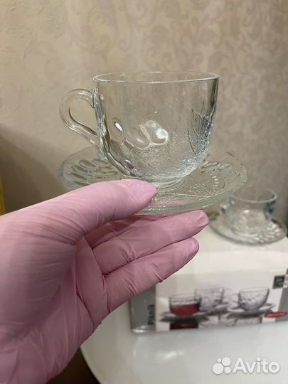 Чайные чашки с блюдцами