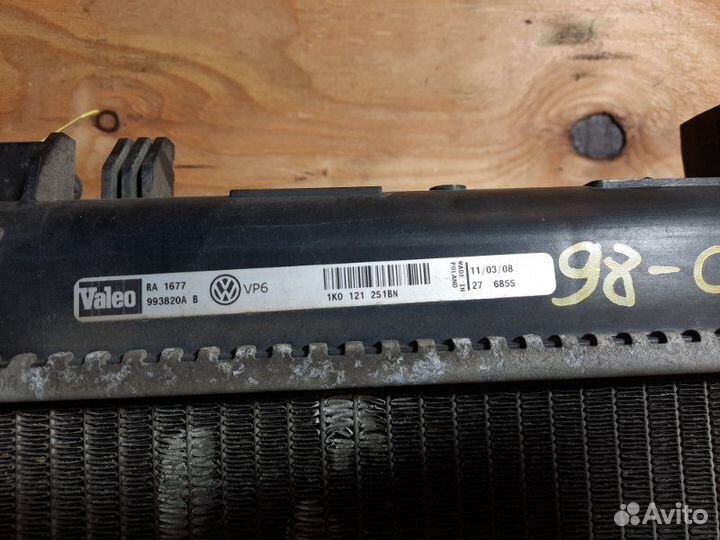 Радиатор интеркулера Volkswagen Golf 5 1K1 caxa