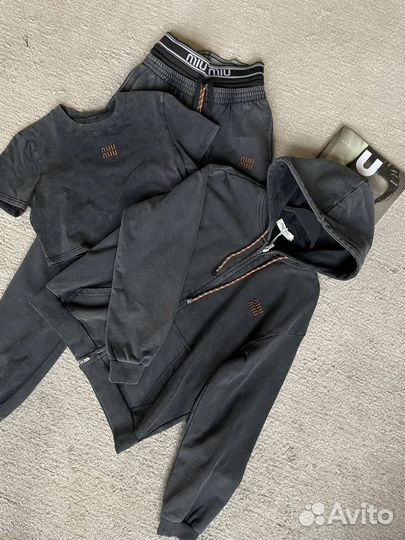 Костюм тройка женский miu