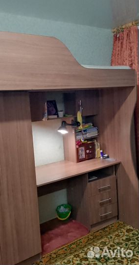 Кровать чердак со столом