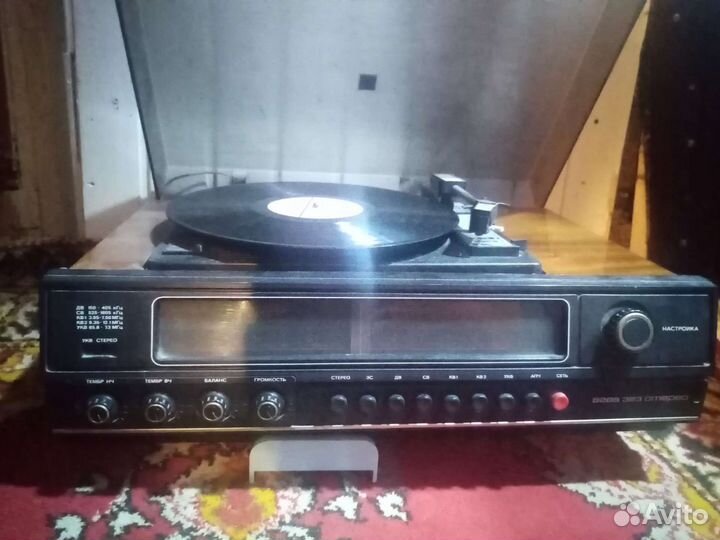 Проигрыватель винила СССР