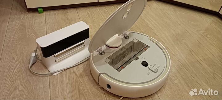 Робот-пылесос Xiaomi Mi Robot Vacuum Cleaner 1S