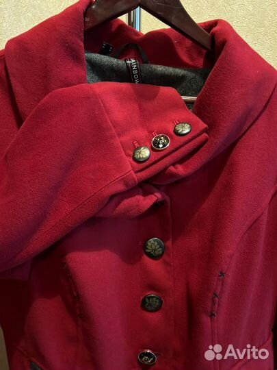 Женская верхняя одежда 50 52