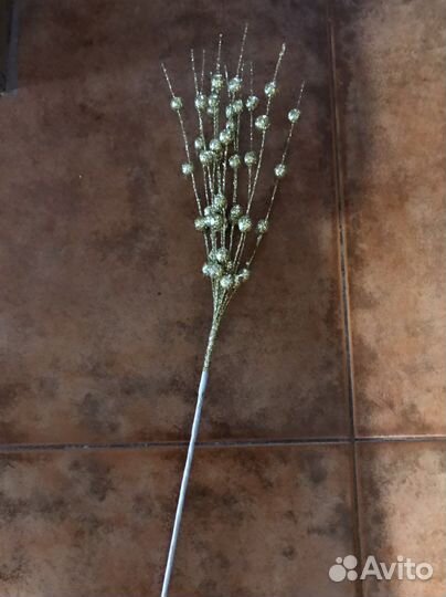 Новогодний декор ветки в блестках