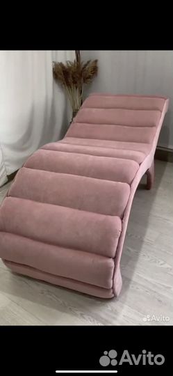 Анатомическая кушетка для наращивания ресниц