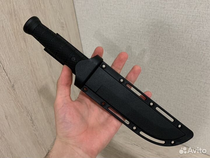 Нож с фиксированным клинком