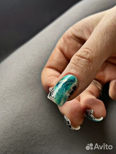 Маникюр наращивание ногтей /педикюр