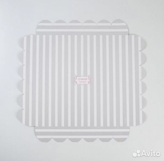 Коробка с прозрачной крышкой 35/35/6