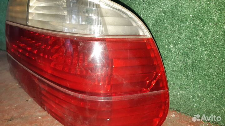 Фонарь правый задний e38