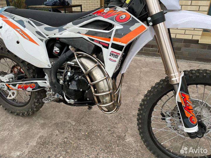 Защита резонатора Kayo KT250.клетка