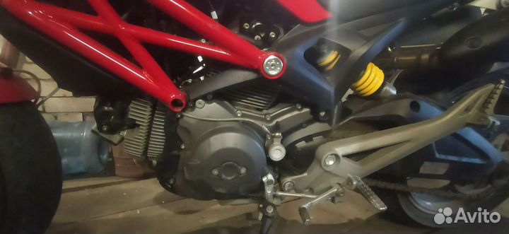 Двигатель Дукати Монстр 696