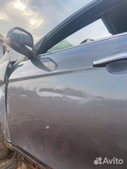 Передняя левая дверь Geely Emgrand EC7