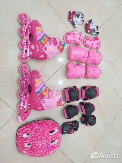 Роликовые коньки и защита