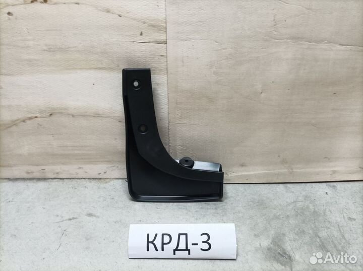 Брызговик передний правый Outlander 1 2003-2008