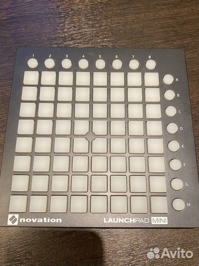 Продам Launchpad Mini Novation