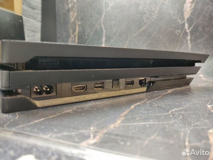 Игровая приставка PlayStation 4 Pro 1TB Black (CUH