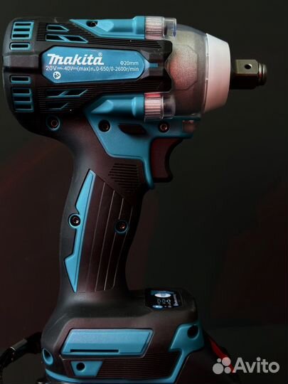 Гайковерт Makita 20v с набором