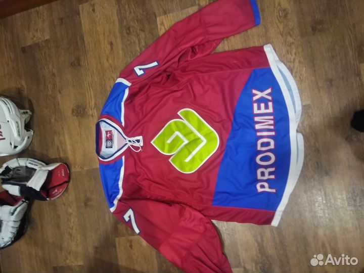 Хоккейные свитера