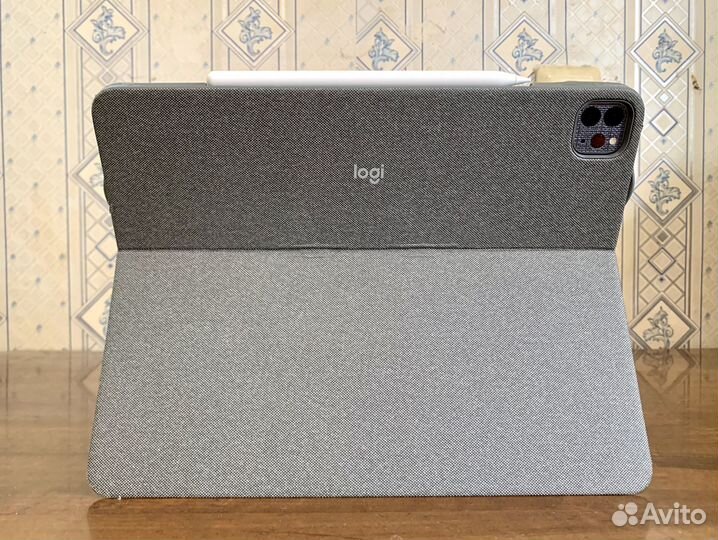 Чехол клавиатура Logitech touch для iPad Pro 12.9