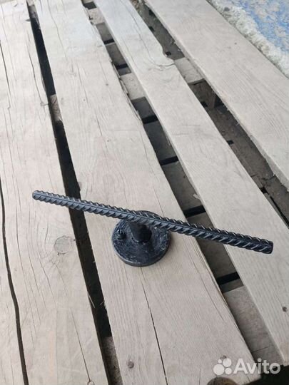 Открывать пивные кеги