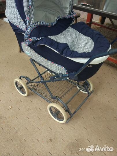 Детская коляска с летним вариантом