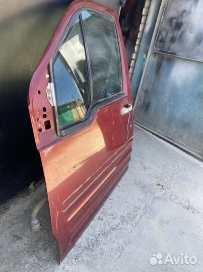 Дверь водительская на Ford Tourneo Connect