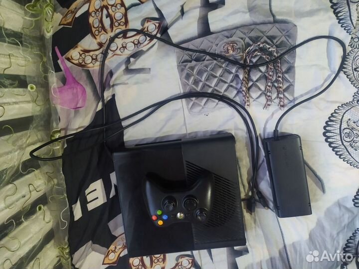 Игровая приставка xbox 360 e