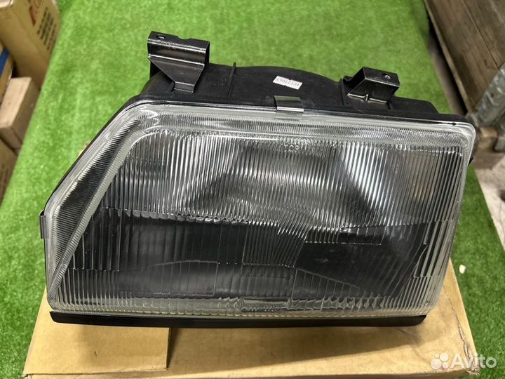 Фара галогеновая передняя левая Honda Civic 1985