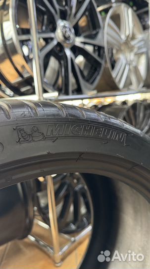 Michelin Pilot Super Sport 245/35 R20 и 305/30 R20