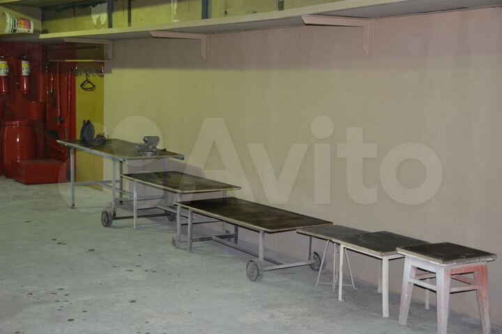 Гараж, > 30 м²