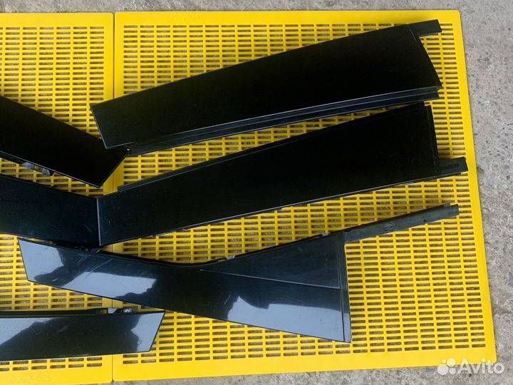 Молдинги дверей чёрный хром Фольксваген NF