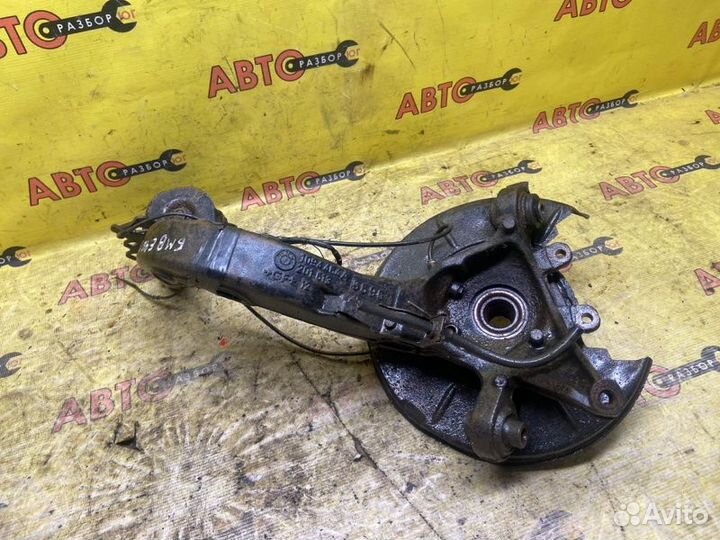 Кулак задний правый Bmw 3-Series E46 M43B19 1998