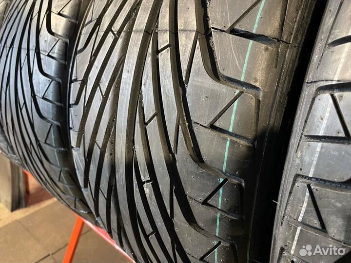 Triangle TR968 215/50 R17 98V