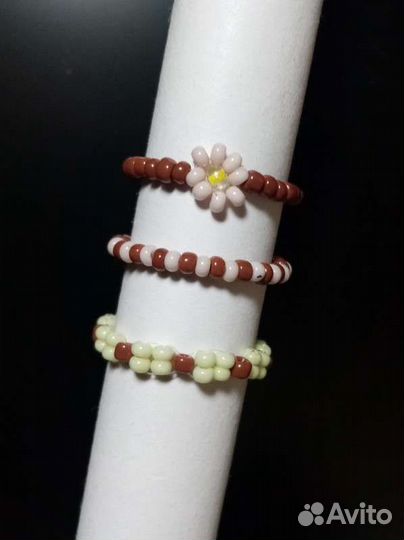Украшения из бисера