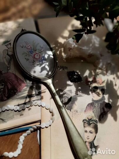 Зеркало ручное дамское