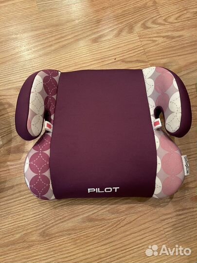 Детский бустер автомобильный