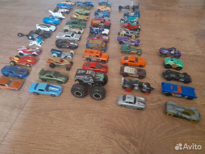 Машинки Hot Wheels