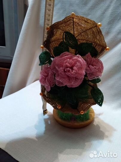 Поделки из бисера. Розы в ракушке