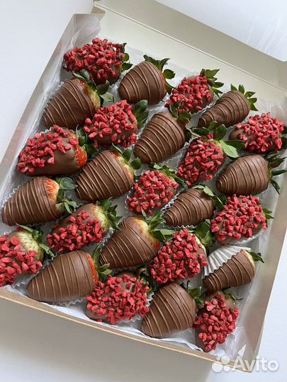 Клубника в шоколаде - лучшая, голубика в шоколаде