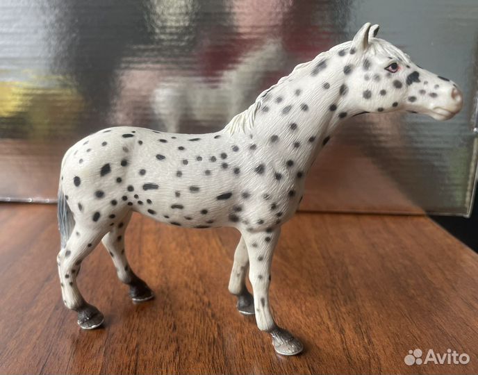Коллекционная модель лошади Schleich D-73527