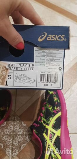 Новые кроссовки asics 35 размер