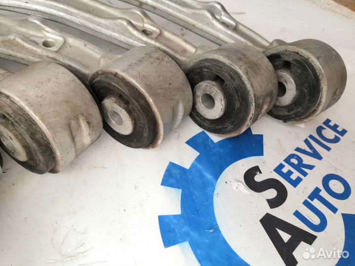 Audi Q7 Touareg 07- Передний верхний рычаг LH RH