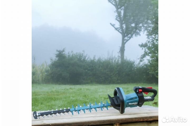 Аккумуляторный кусторез Makita 40В UH004Gz